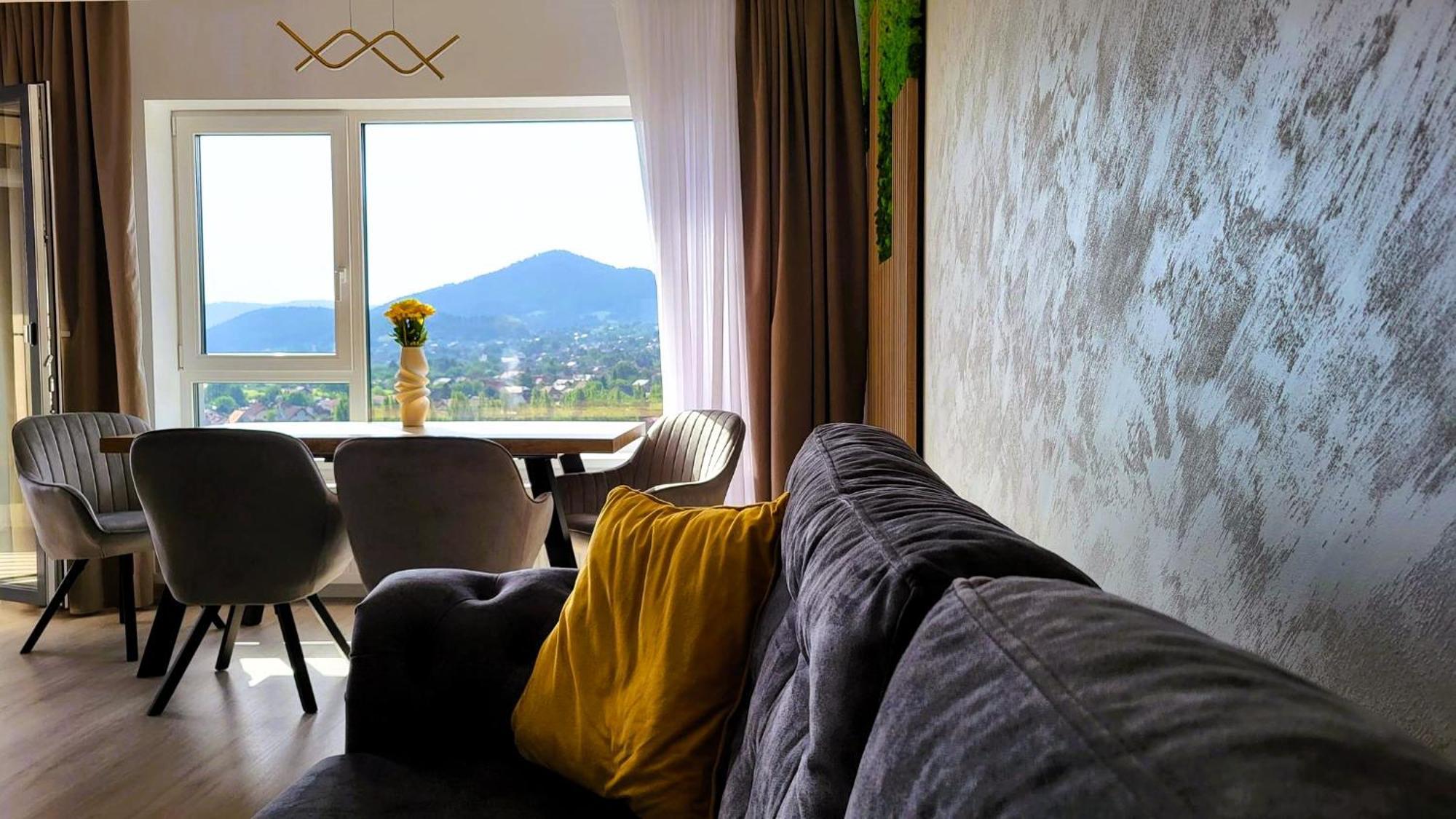 Mountain View Retreat Apartment - Private Parking Brașov Exterior foto